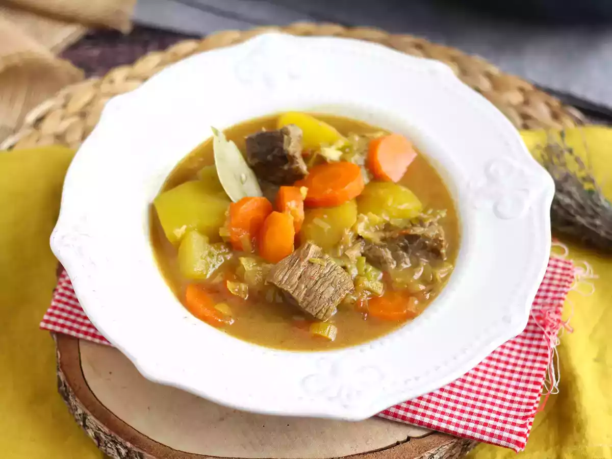 Cozido de carne com batata na pressão - foto 3