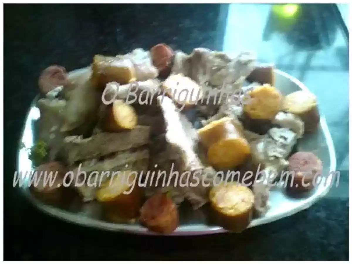 Cozido fingido com Osso Carregado e Sopa do Mesmo