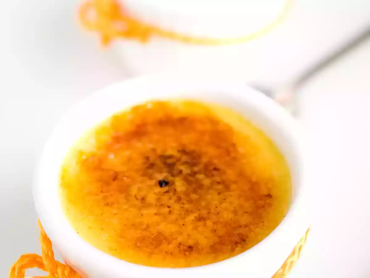 Crème Brulée com Tuile de Amendoas