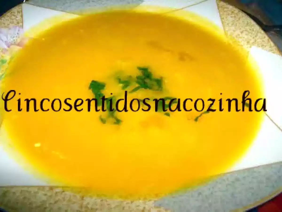 Creme de cenoura com feijão branco