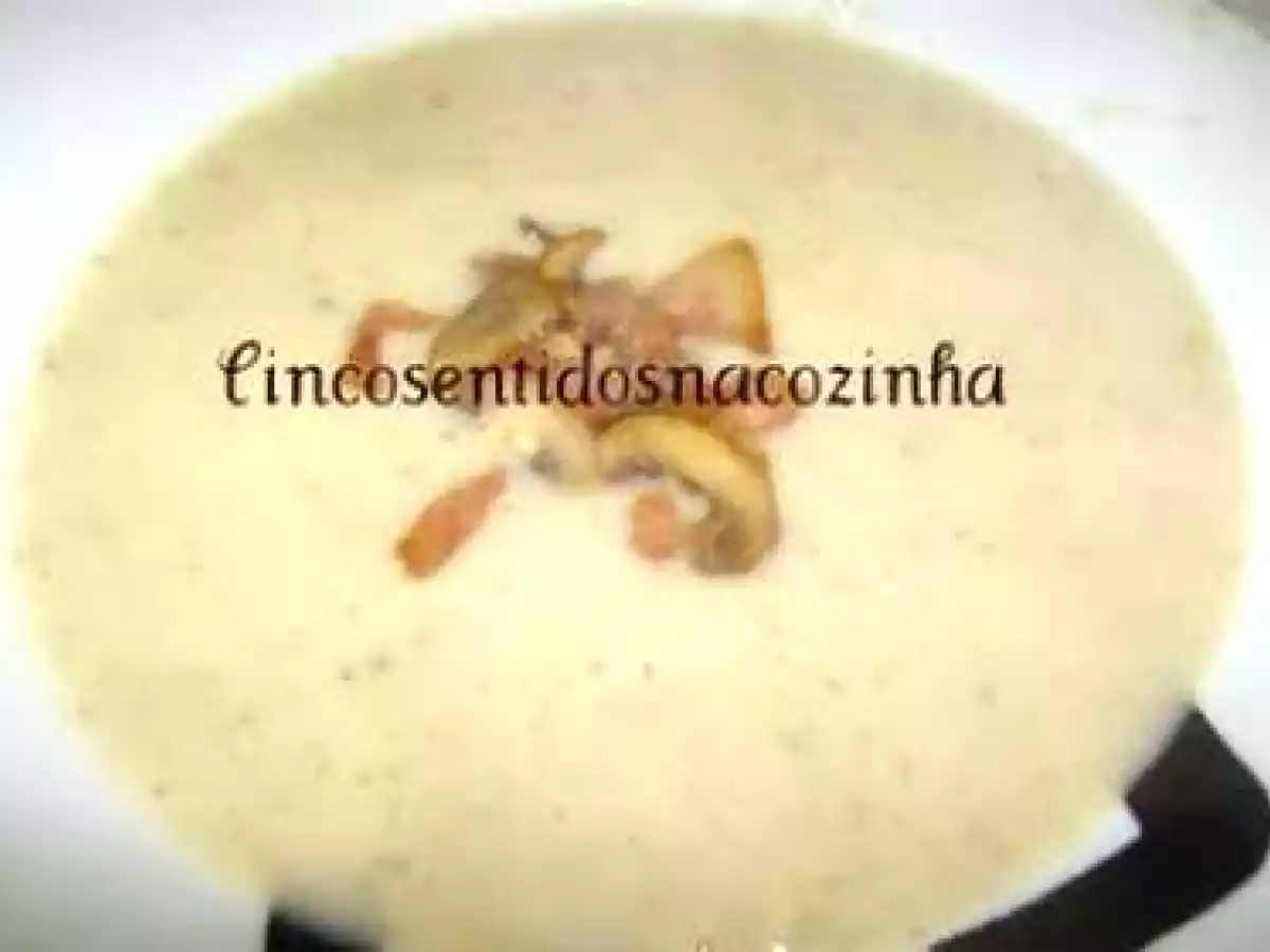Creme de cogumelos com bacon