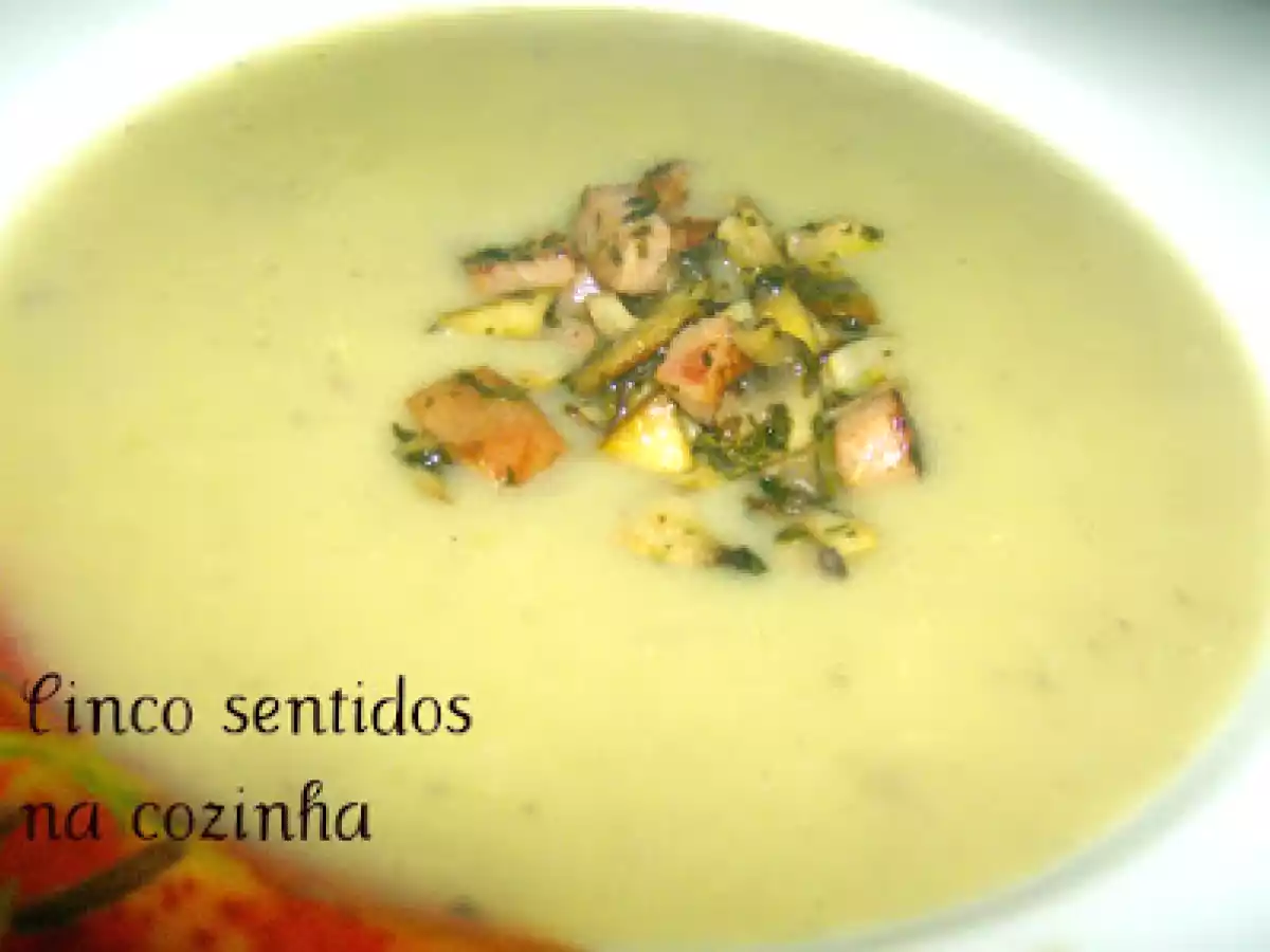 Creme de cogumelos com salteado de bacon e ervas - foto 2