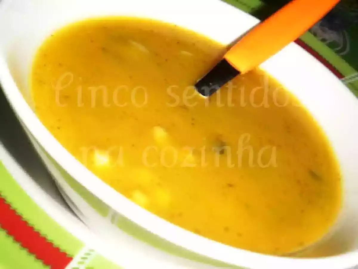 Creme de courgette, alho francês e coentros - foto 3