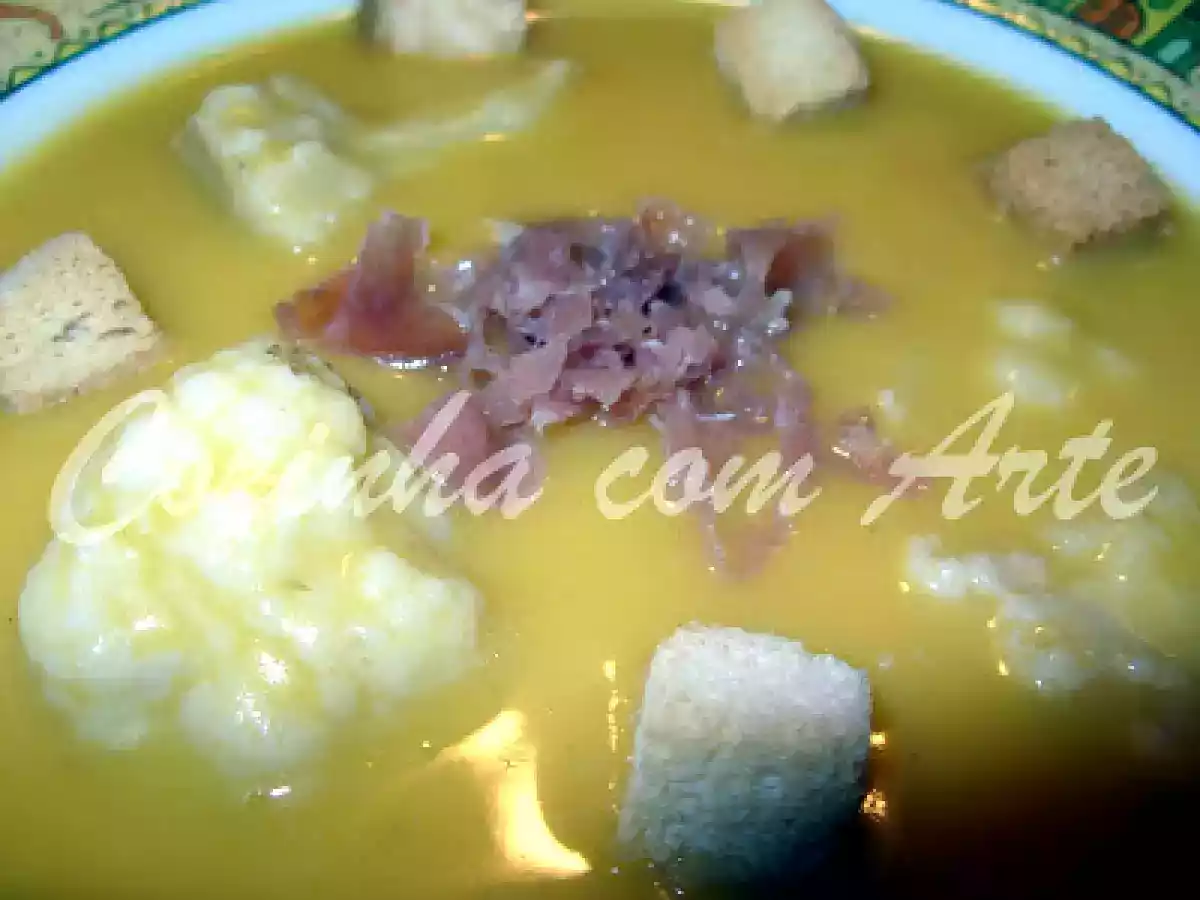 Creme de couve flor aromatizada com coentros
