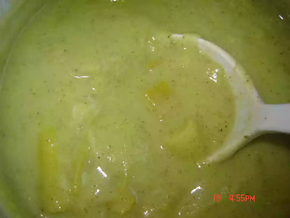 Creme de couve flor com alho francês
