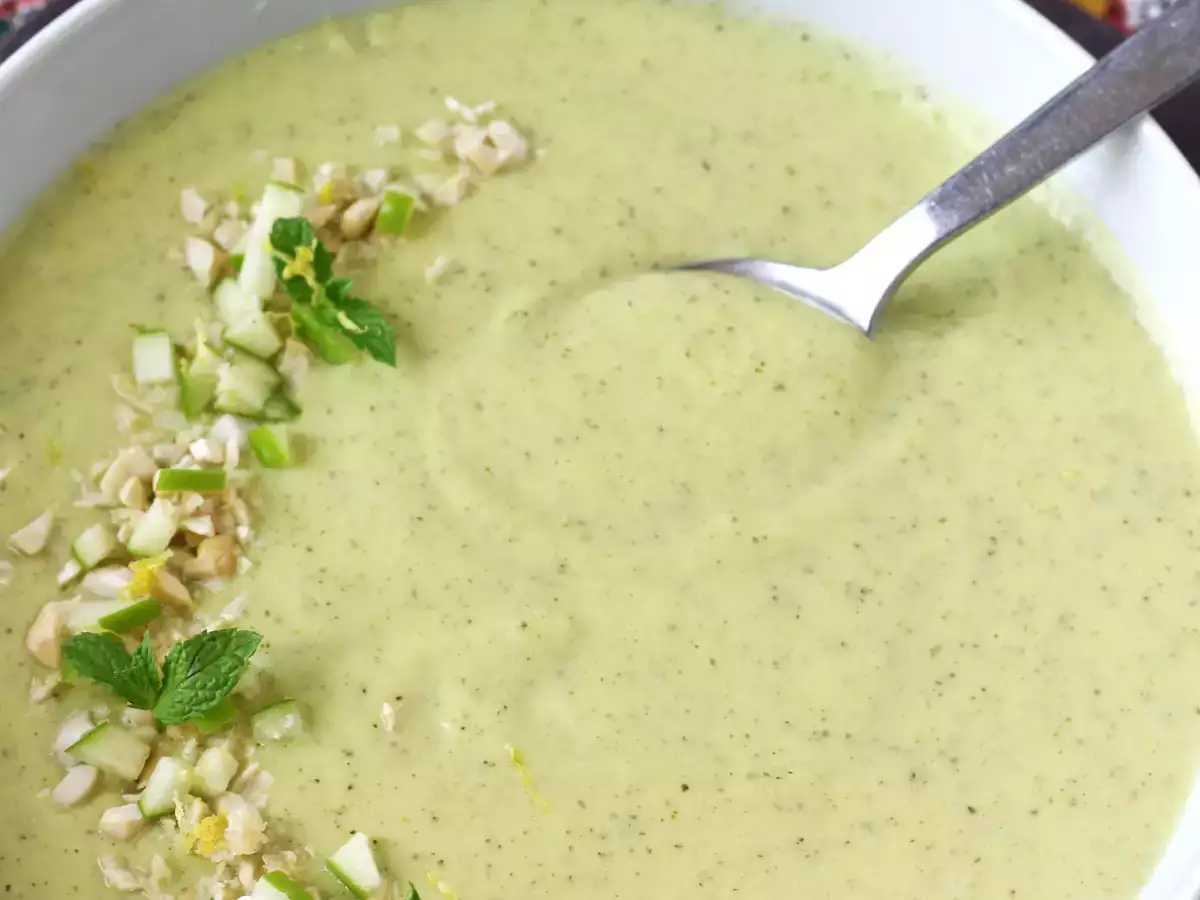 Creme de curgete (abobrinha) com maçã verde e iogurte pronta em 30 minutos - foto 2