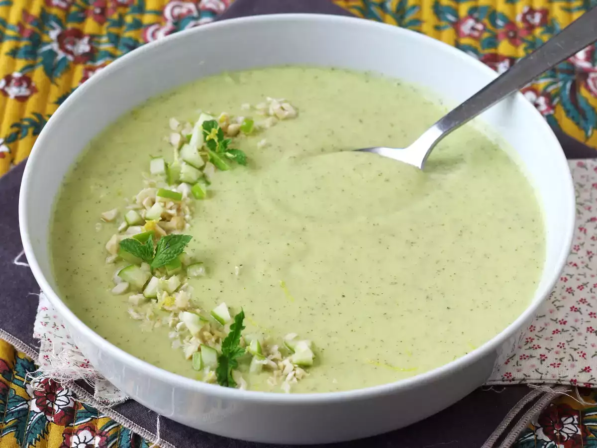 Creme de curgete (abobrinha) com maçã verde e iogurte pronto em 30 minutos - foto 4
