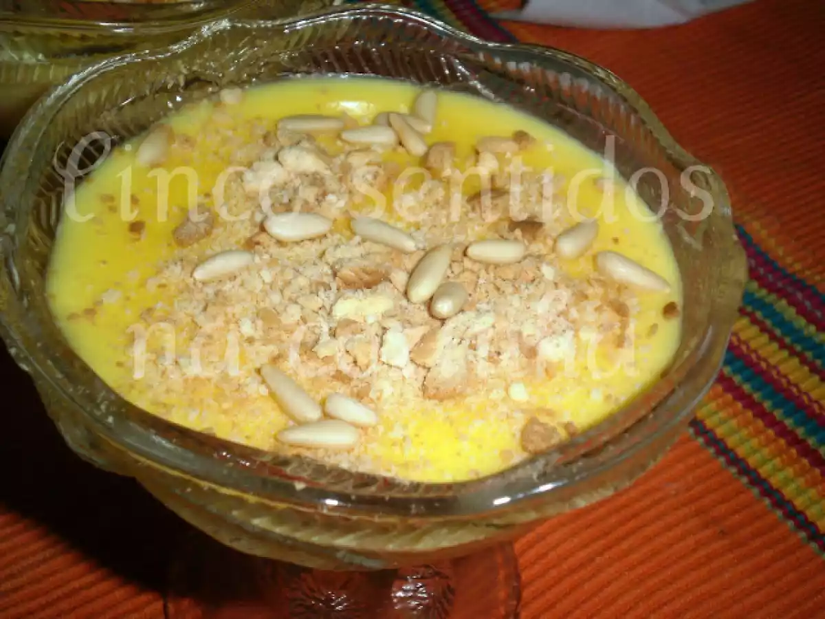 Creme de custard com bolacha maria e pinhões - foto 2