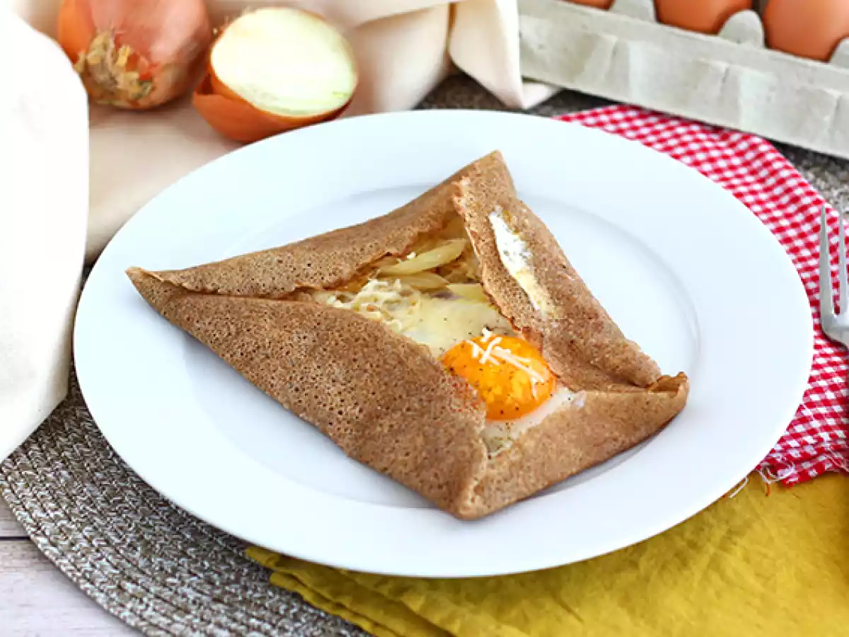 Crepe salgado (com fiambre/presunto, queijo e ovo)