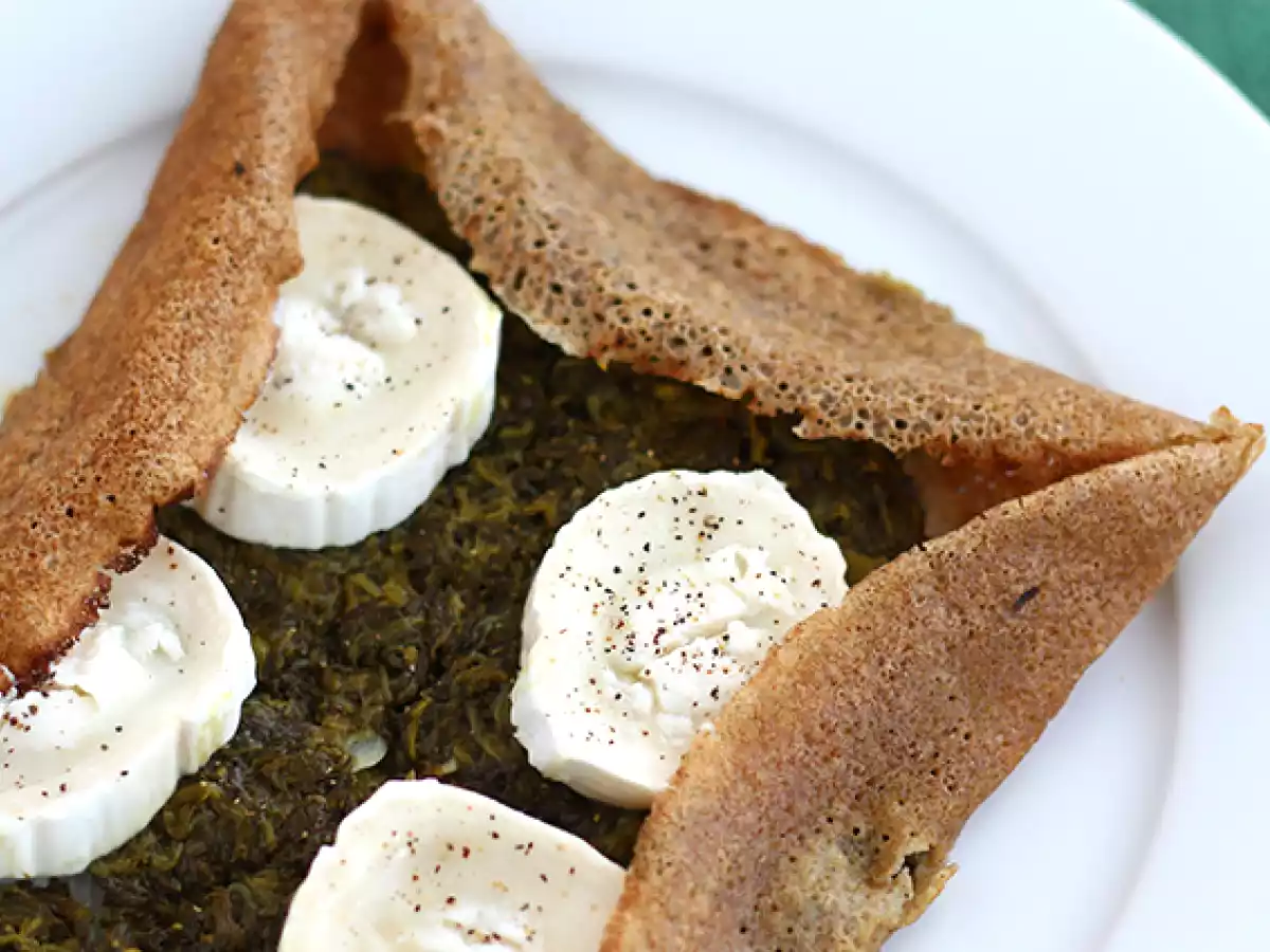 Crepe salgado (Galette) de queijo de cabra e espinafre - foto 2