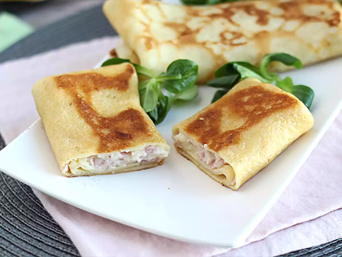 Crepe salgado recheado com béchamel, queijo e presunto