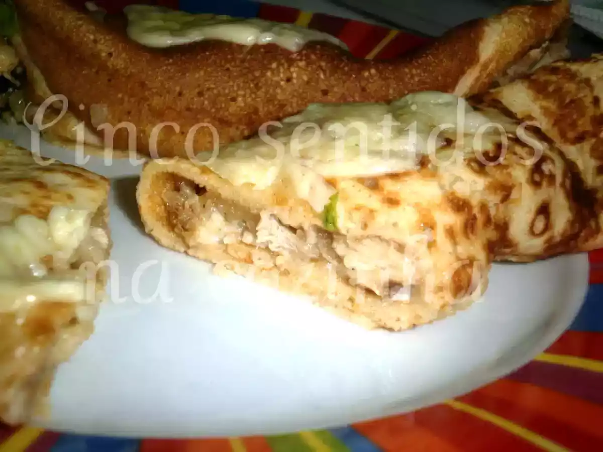 Crepes de frango gratinados