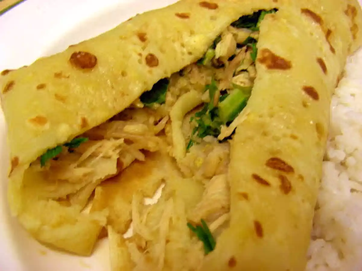 Crepes recheados com frango, couve, bambú, rebentos de soja e queijo - foto 2