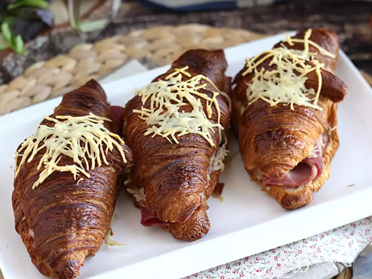 Croissants de queijo e presunto (fiambre) - foto 3
