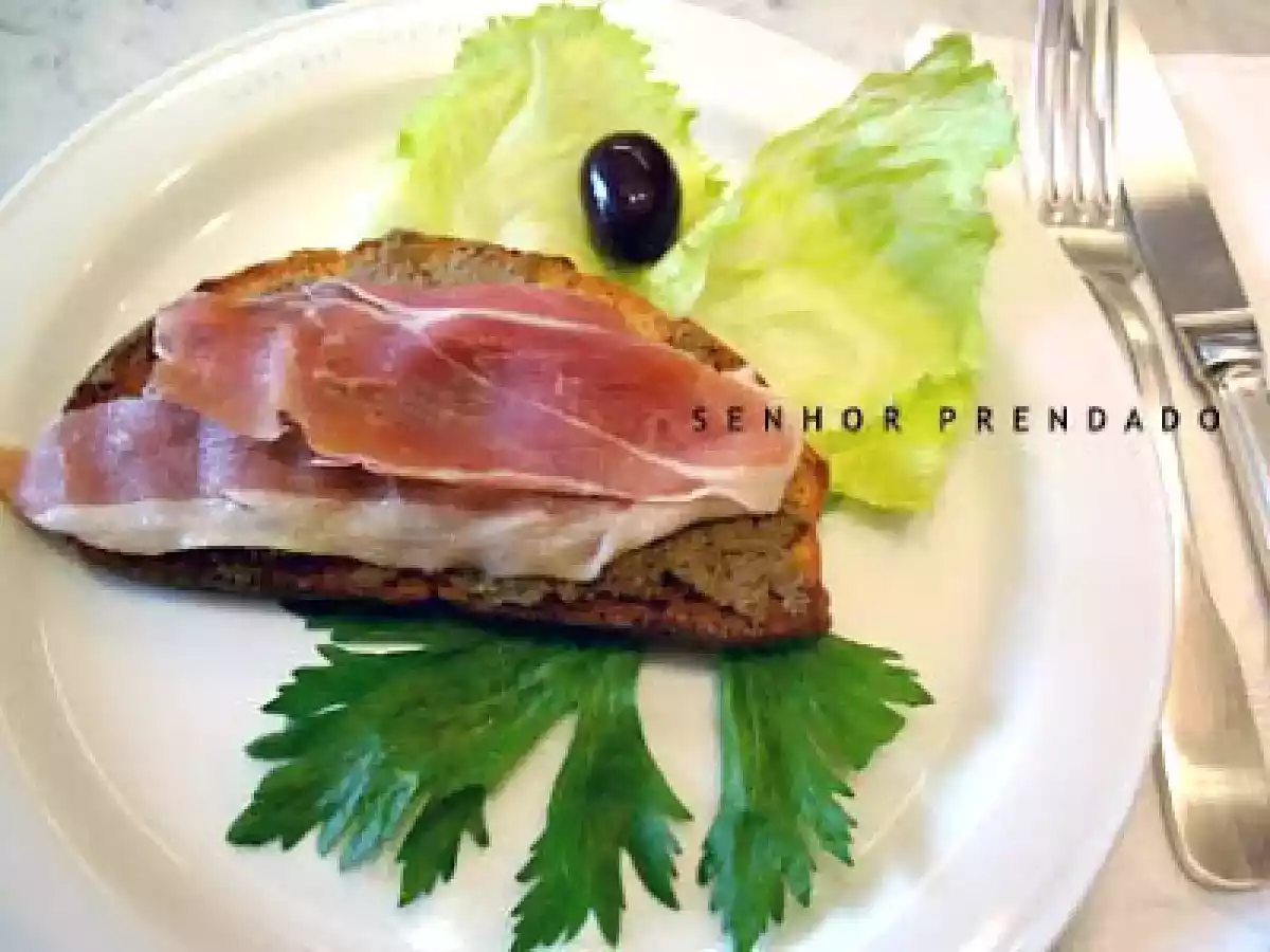 Crostini ai fegatini*