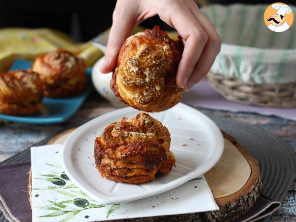 Cruffins salgados, a combinação do croissant e do muffin, sabor queijo - foto 3