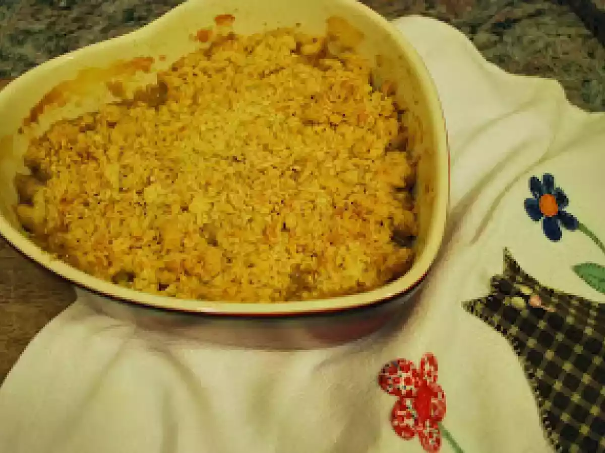 Crumble com banana, maçã e chocolate branco