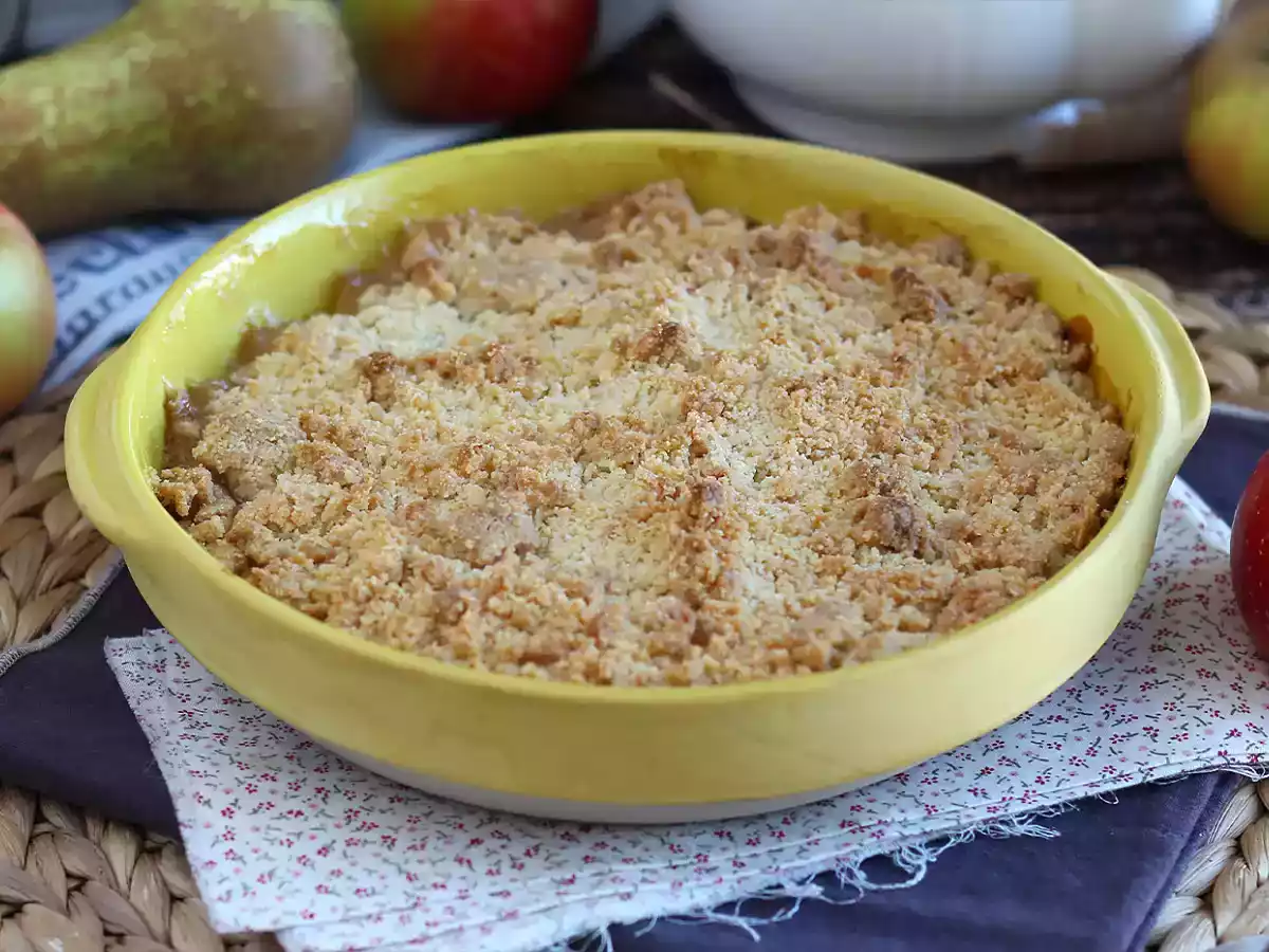 Crumble de maçã e pera