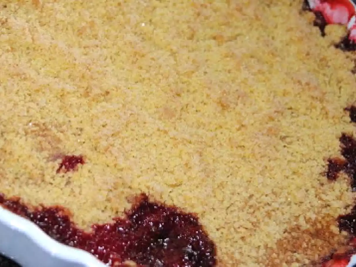 CRUMBLE DE RUIBARBO E MORANGO - foto 2