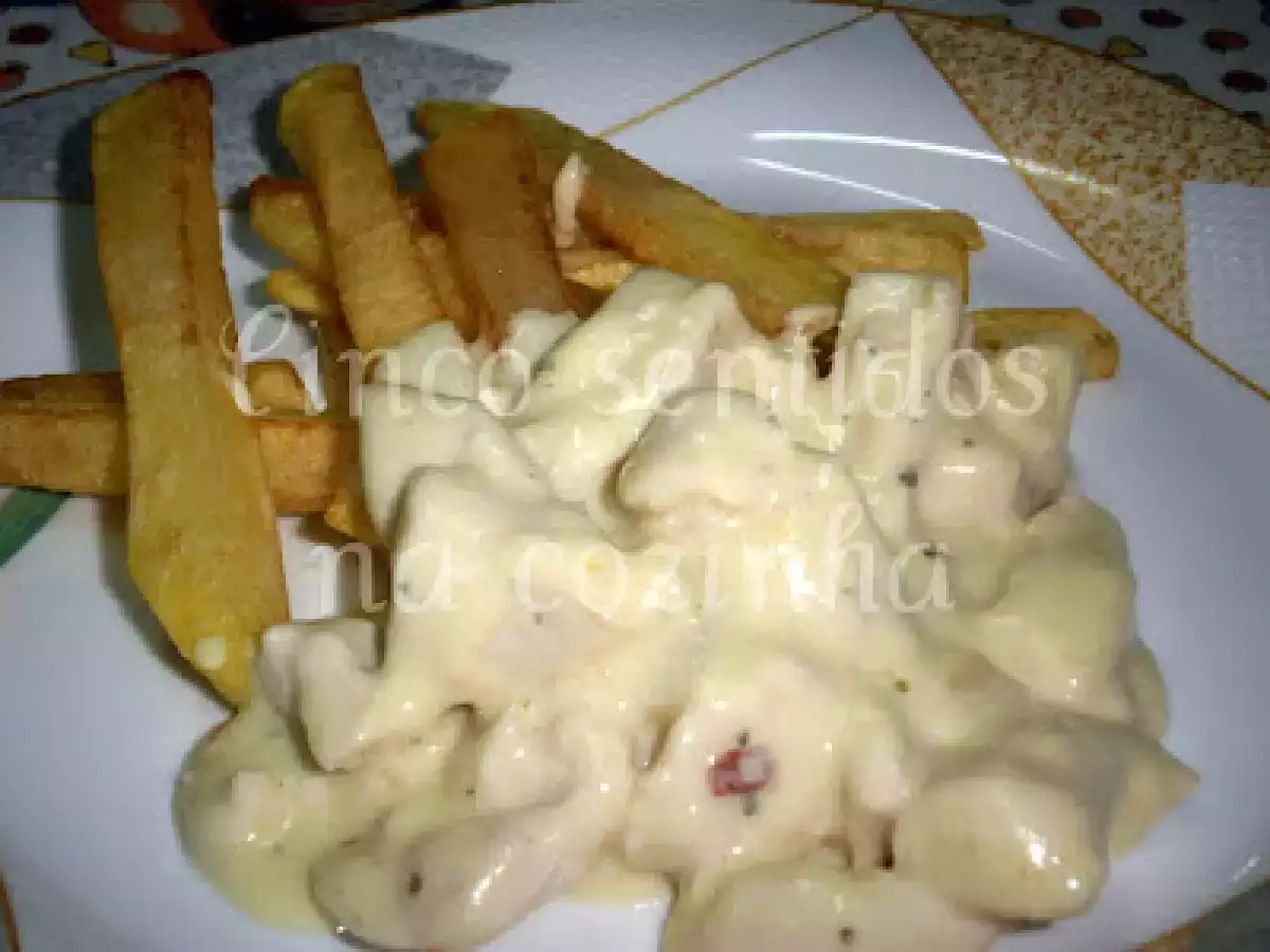 Cubos de frango em molho de natas e mostarda de mel e vinagre balsâmico - foto 3
