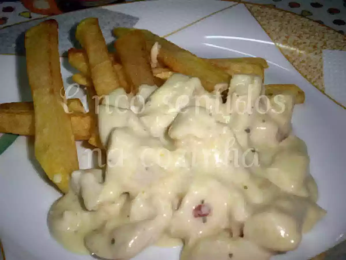 Cubos de frango em molho natas e mostarda de mel e vinagre balsâmico - foto 3