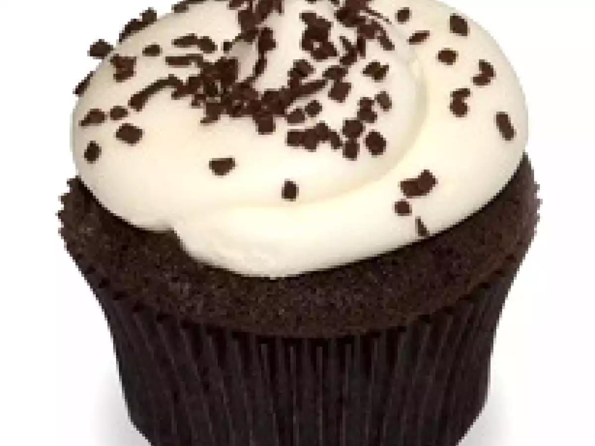 Cupcake Chocolate com Chantilly (rende muito)