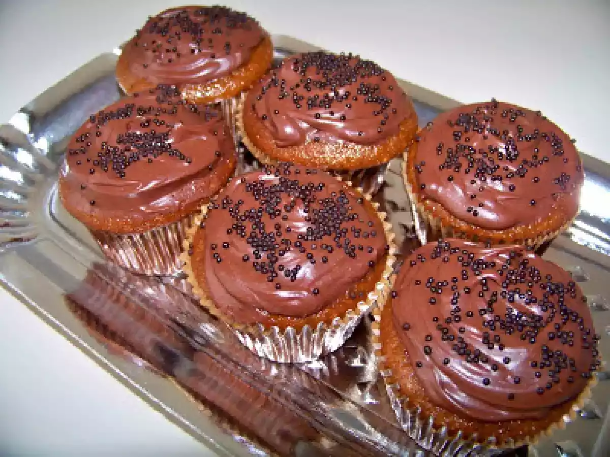 Cupcake de Cenoura com Cobertura de Chocolate