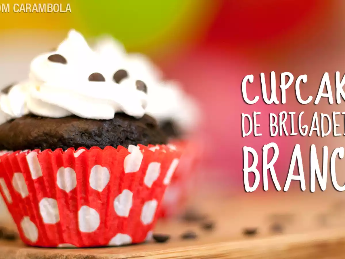 Cupcake de chocolate com recheio de brigadeiro branco