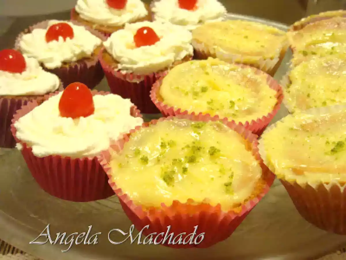 Cupcake de Iogurte e cobertura de Creme de Limão
