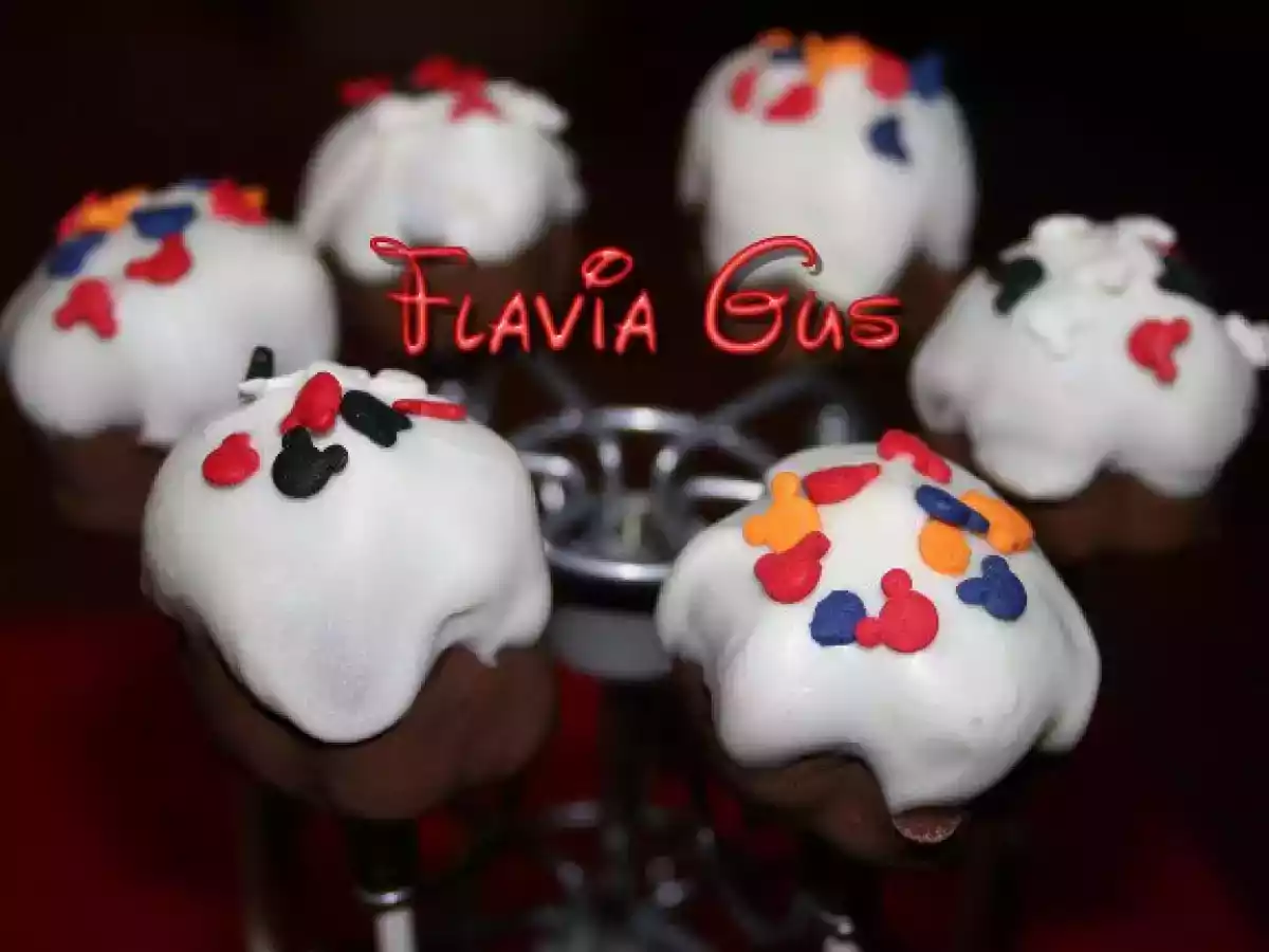 CUPCAKE NO PALITO OU POP CAKE