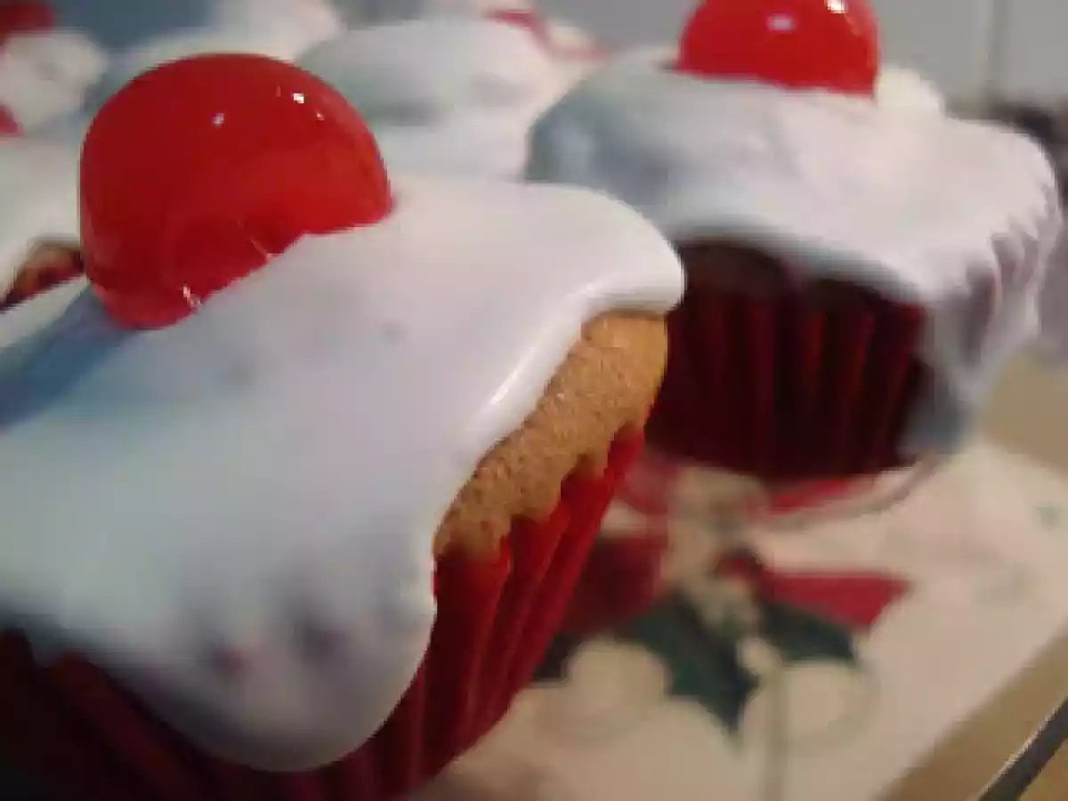 Cupcakes de Baunilha e Cobertura de Glace sabor a Limão - foto 2