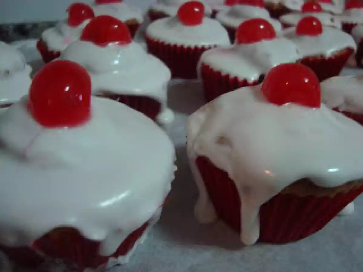 Cupcakes de Baunilha e Cobertura de Glace sabor a Limão - foto 4