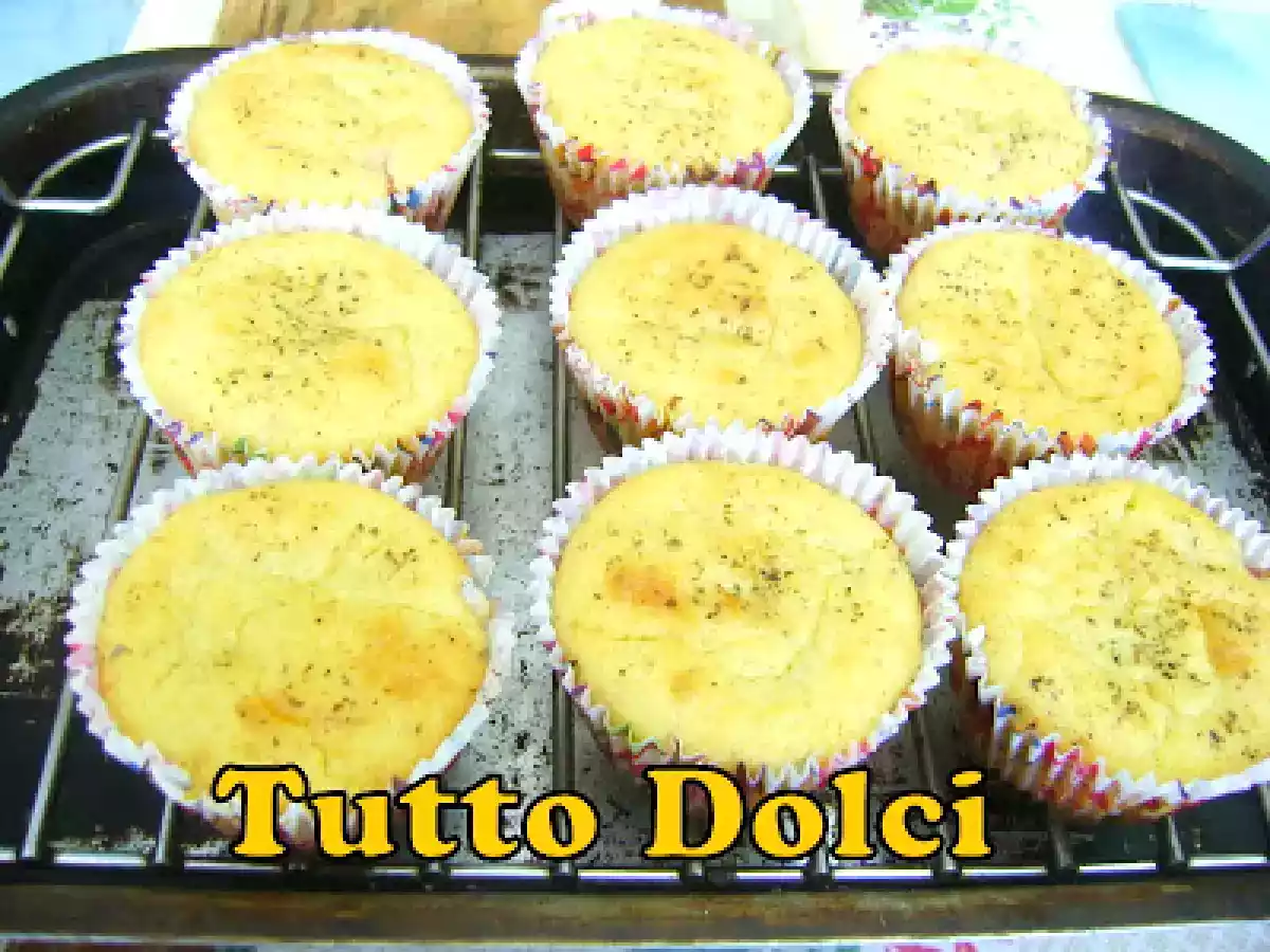 CUPCAKES DE PRESUNTO E QUEIJO COM COBERTURA DE CATUPIRY E CREME CHEASE! - foto 2