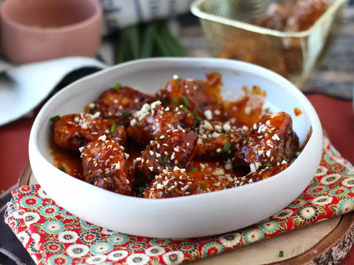 Dakgangjeong, o frango frito coreano picante com molho gochujang - foto 2