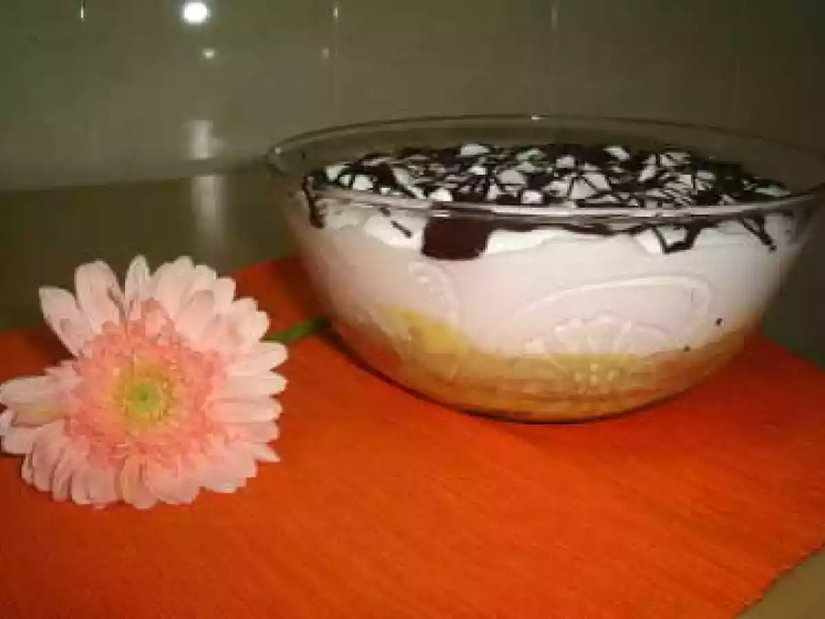 Delicía de Leite Condensado e Bolacha com Chocolate