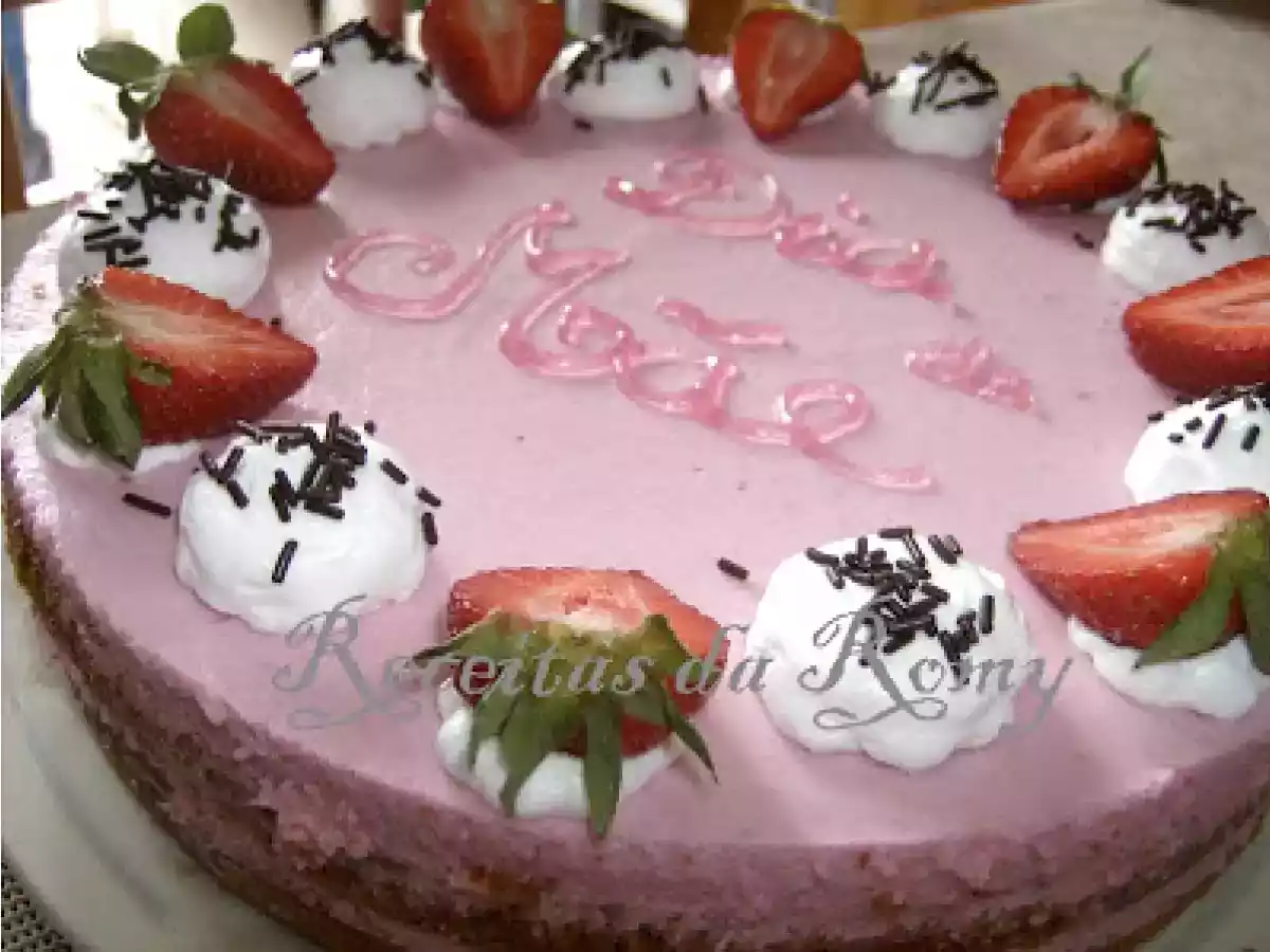 Dia da Mãe e Bolo com mousse de morangos