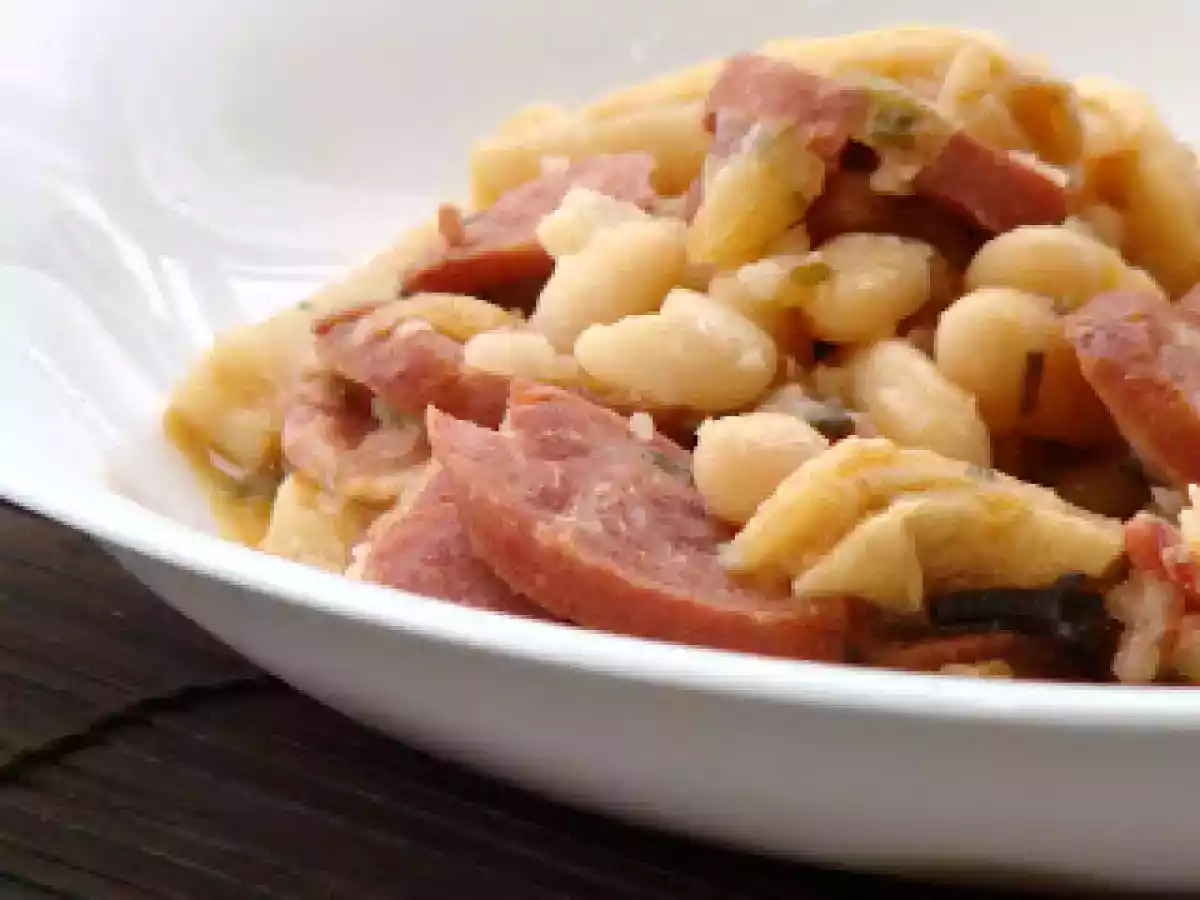 Dobradinha com feijão e linguiça