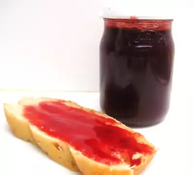 Doce de ameixa vermelha e uvas red globe