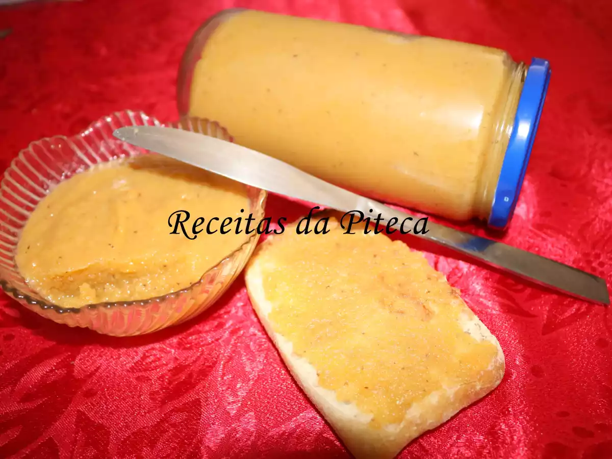 Doce de dióspiros e maçãs