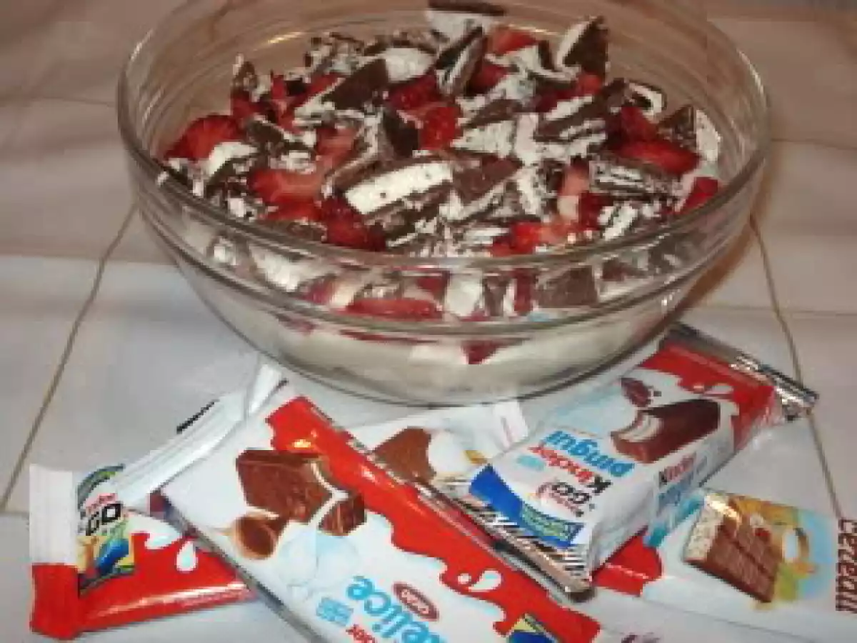 Doce Kinder com morangos