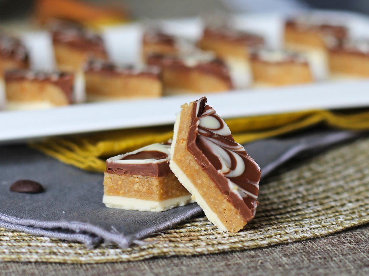 Doce marroquino Rkhama com amendoim e chocolate, fácil e sem forno