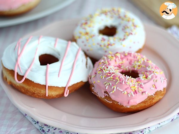 Donuts coloridos fáceis de fazer  Donuts caseiros assados, Donuts  caseiros, Donuts