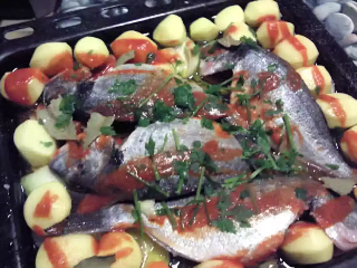 Dourada no Forno com Batatas e Grelos Salteados