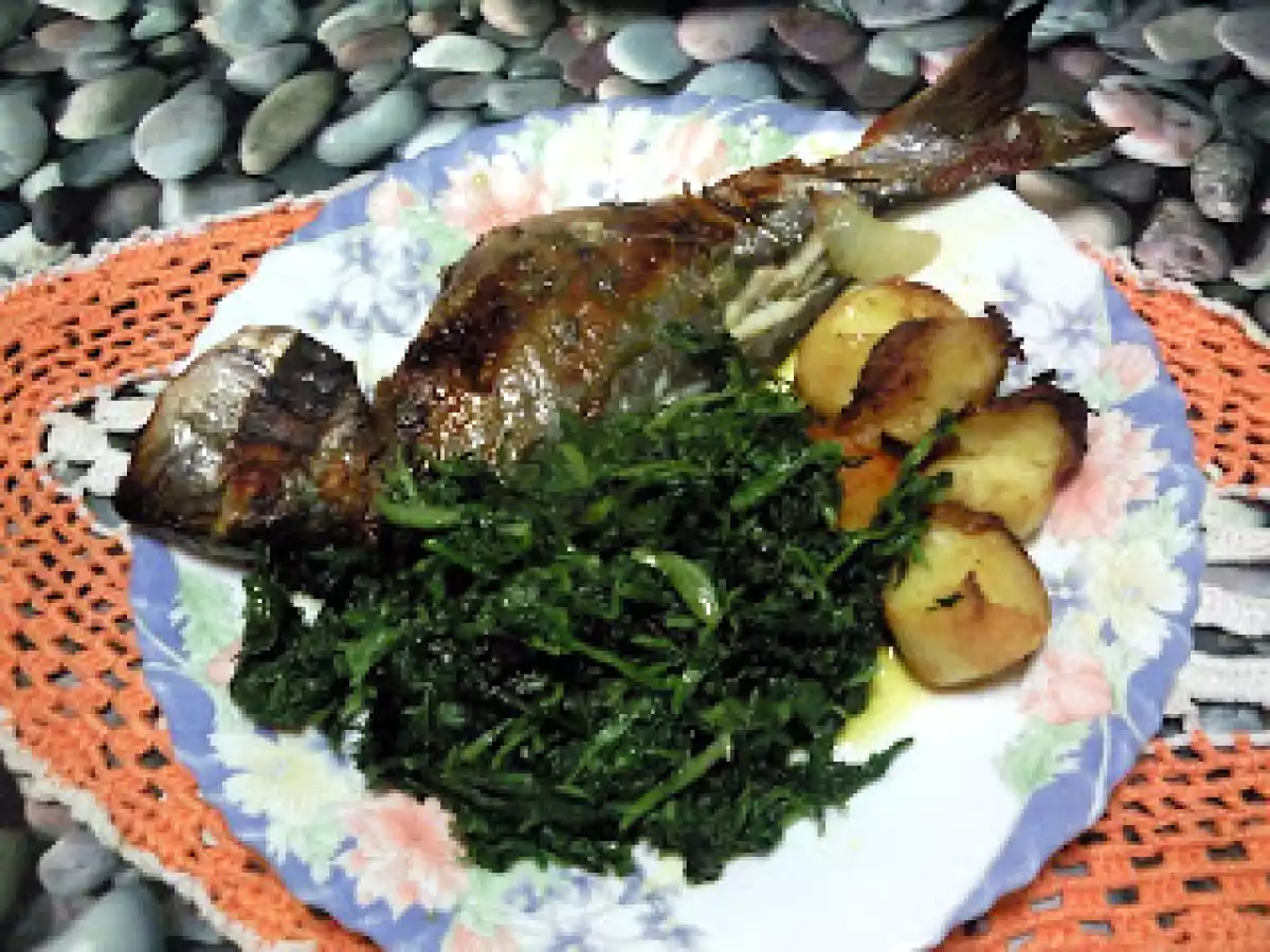 Dourada no Forno com Batatas e Grelos Salteados - foto 2