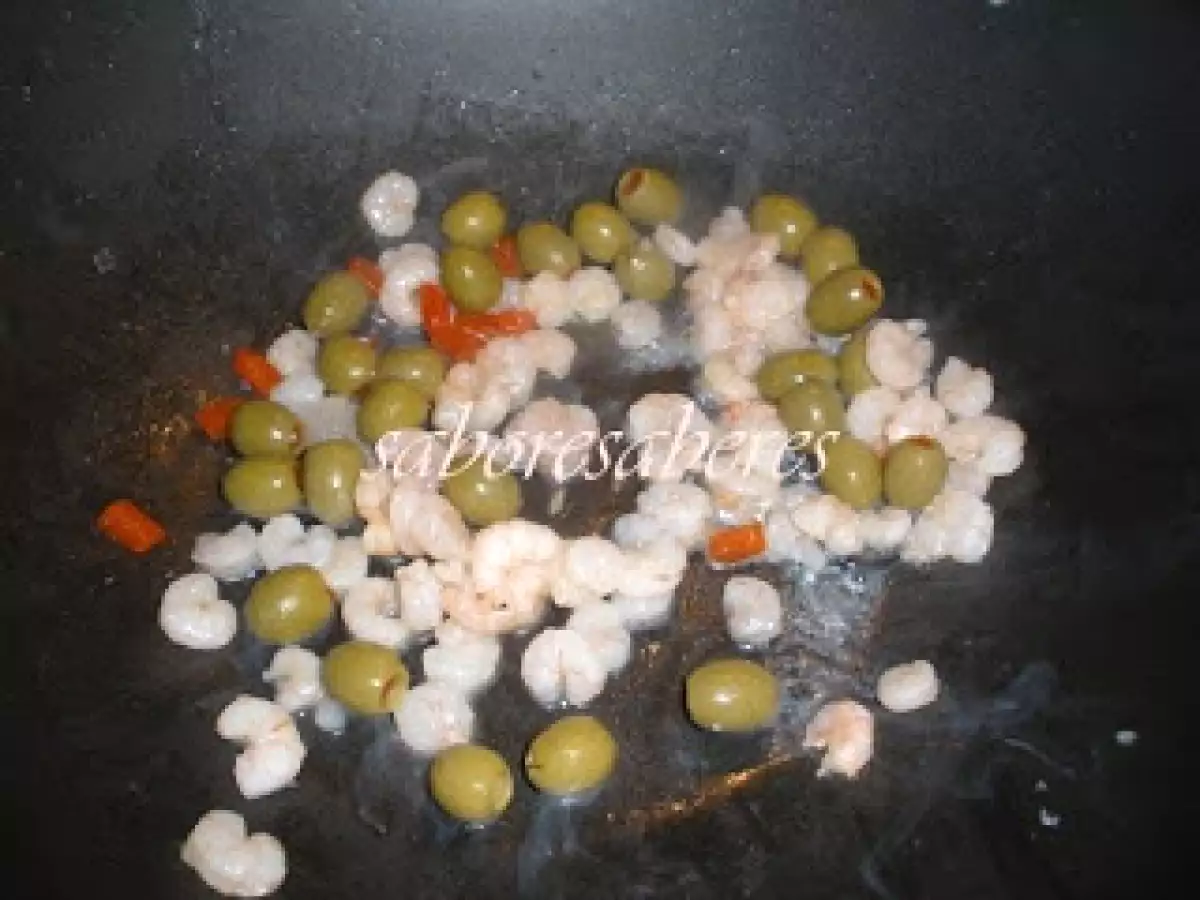 Douradinhos de Pescada acompanhados Nero Di Sépia e Miolo de Camarão - foto 3