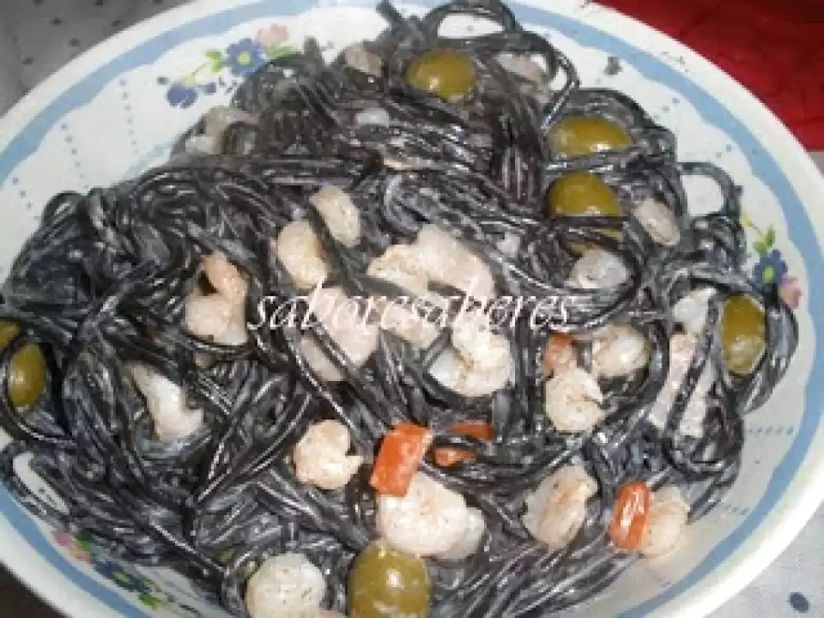 Douradinhos de Pescada acompanhados Nero Di Sépia e Miolo de Camarão - foto 7