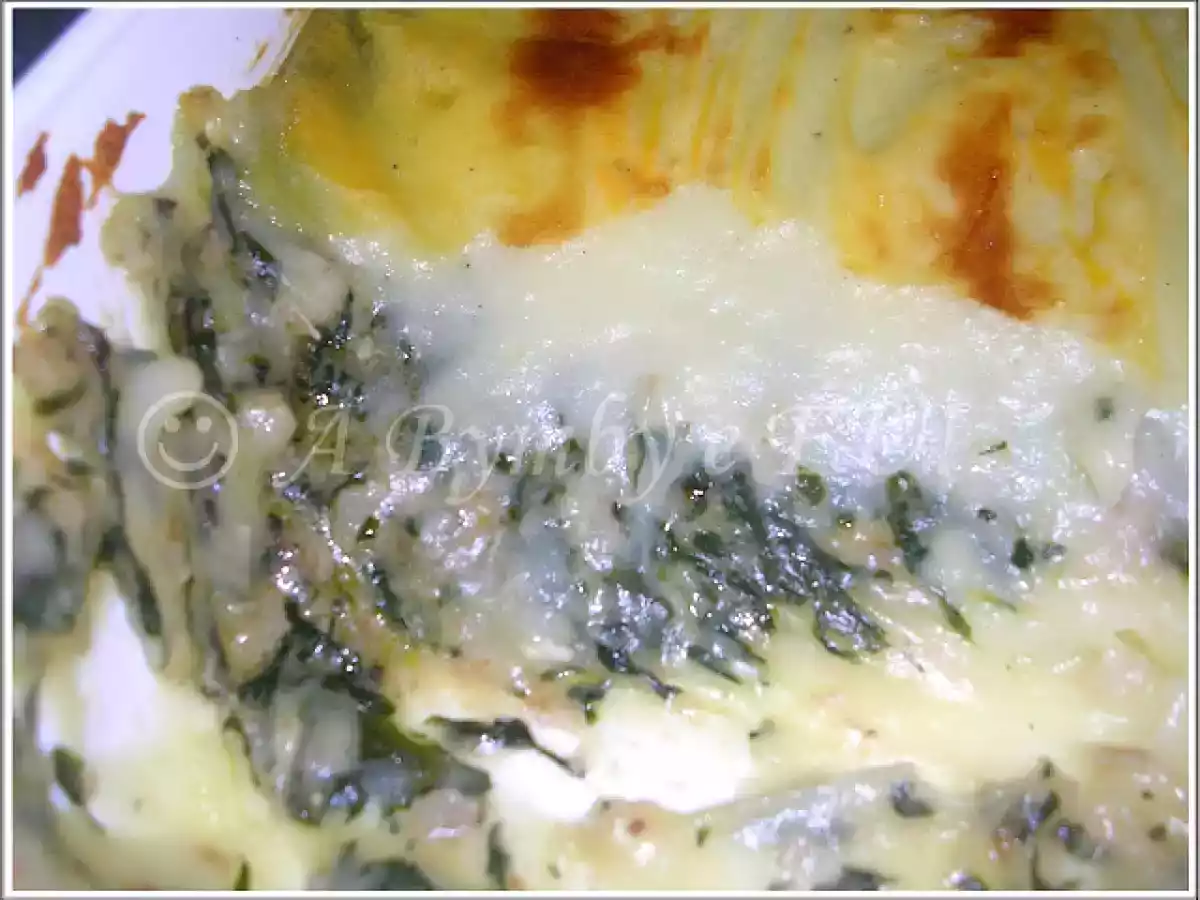 Empadão de alheira com esparregado de nabiças