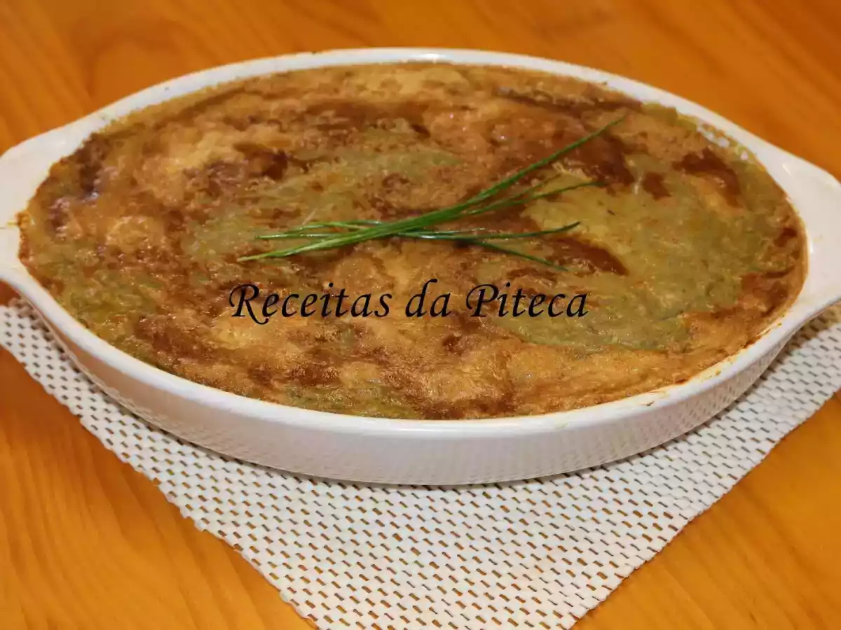 Empadão de carne com puré de legumes