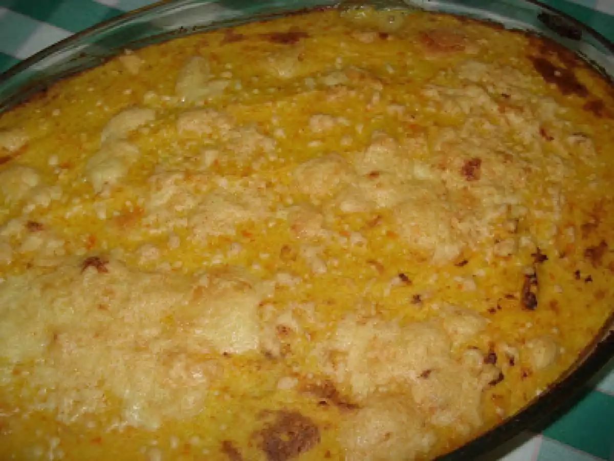 EMPADÃO DE CARNE E COUVE LOMBARDA COM ACOMPANHAMENTO DE CROCANTE AROMATIZADO... - foto 2