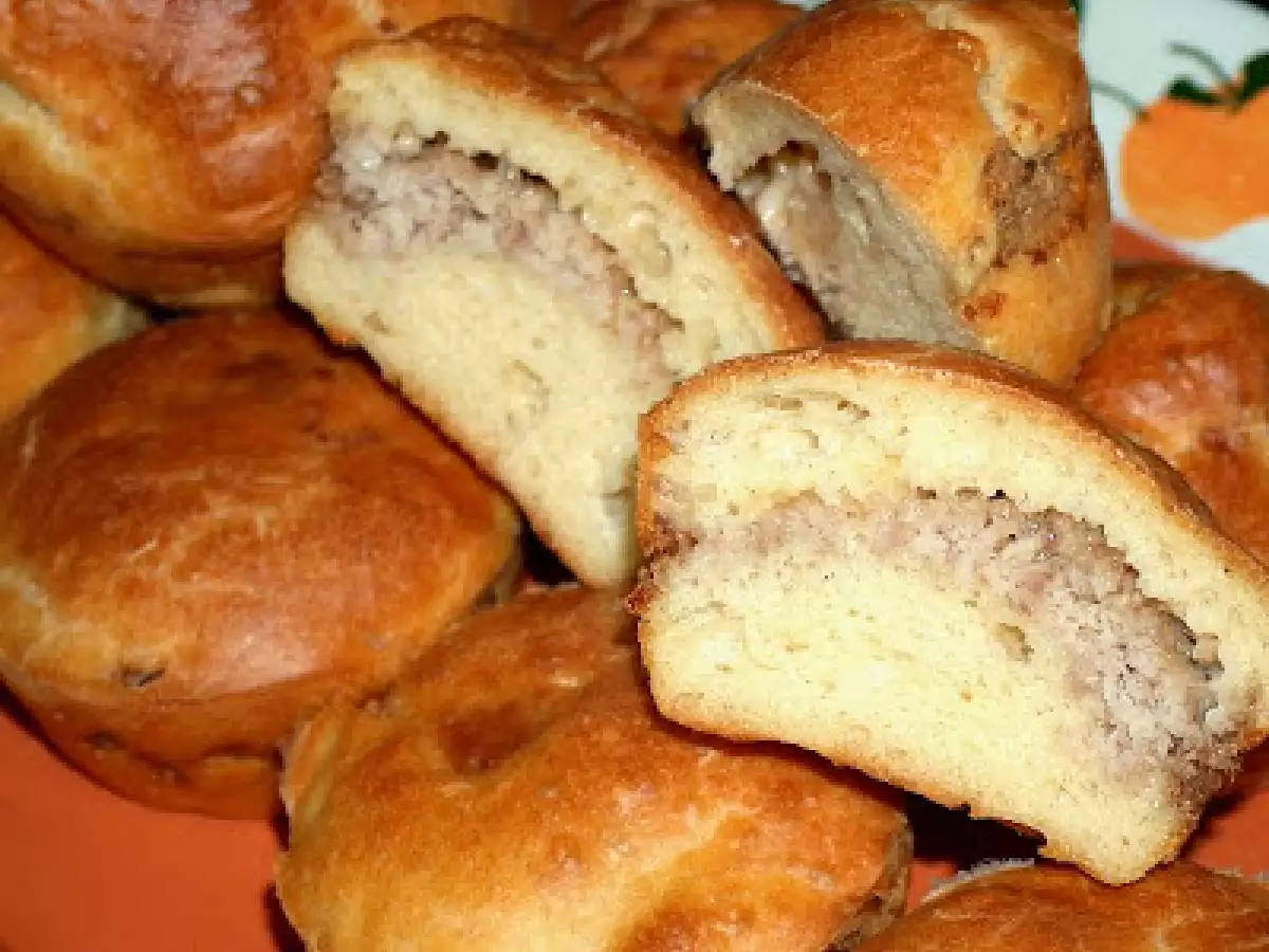 EMPADAS COM MASSA DE BÔLA